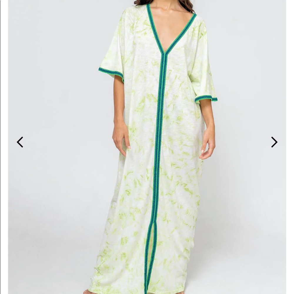 NWT Pitusa tie dye kaftan